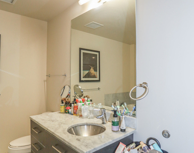 910 W Huron Street - Photo Thumbnail 12