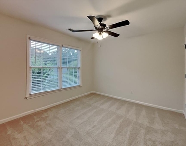 2836 Springrock Way - Photo Thumbnail 11