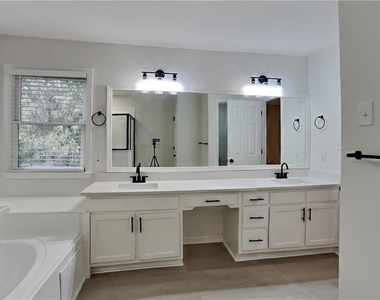 2836 Springrock Way - Photo Thumbnail 9