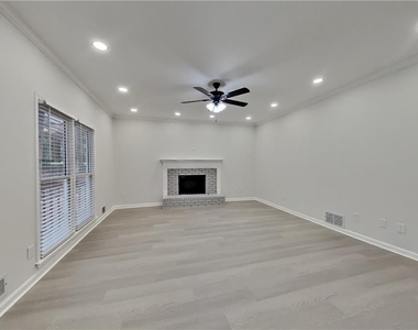 2836 Springrock Way - Photo Thumbnail 3