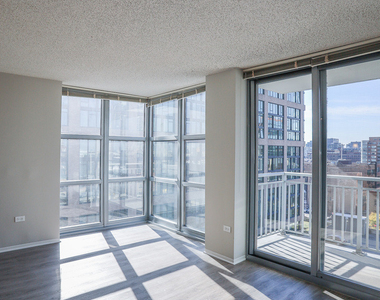 180 N Jefferson Street - Photo Thumbnail 4