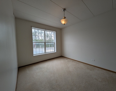16671 Liberty Circle - Photo Thumbnail 7