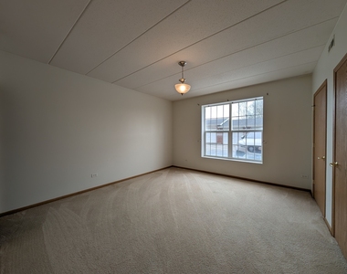 16671 Liberty Circle - Photo Thumbnail 6