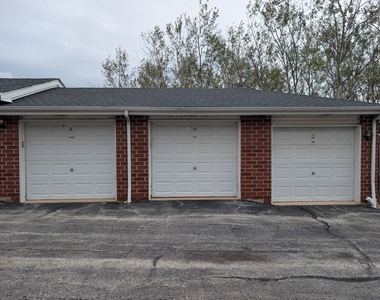 16671 Liberty Circle - Photo Thumbnail 10
