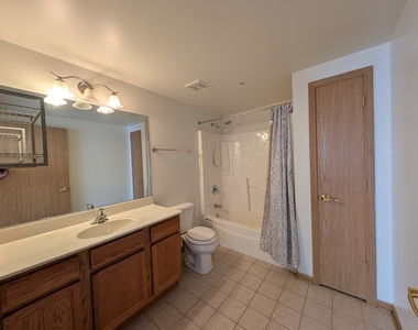 16671 Liberty Circle - Photo Thumbnail 5