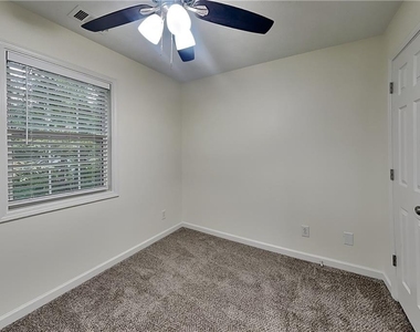 3235 Continental Drive - Photo Thumbnail 12