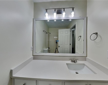 3235 Continental Drive - Photo Thumbnail 14