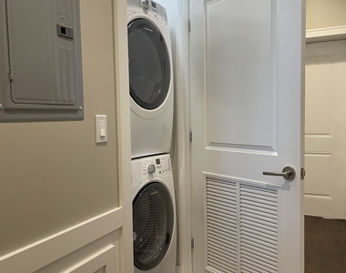 2453 W Irving Park Road - Photo Thumbnail 12