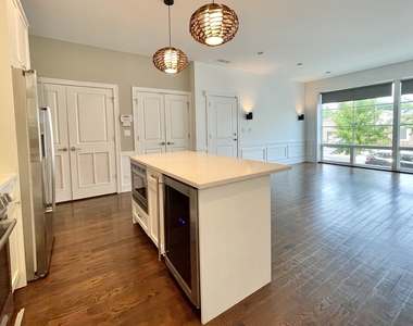 2453 W Irving Park Road - Photo Thumbnail 5