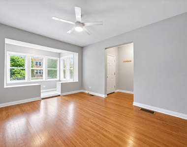 5039 W Cullom Avenue - Photo Thumbnail 2