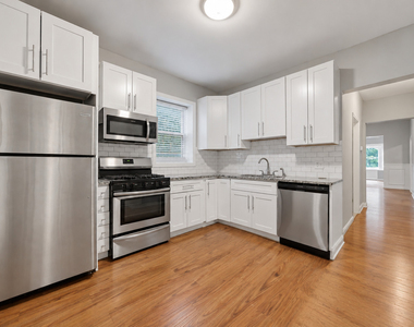 5039 W Cullom Avenue - Photo Thumbnail 1