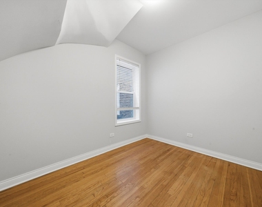 5039 W Cullom Avenue - Photo Thumbnail 8
