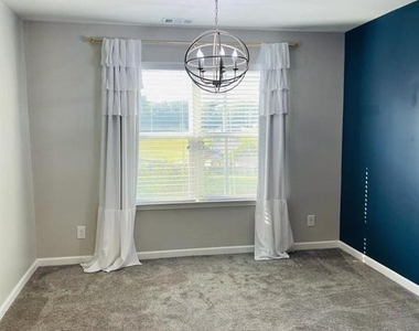 411 Timberleaf Road - Photo Thumbnail 15