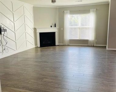 411 Timberleaf Road - Photo Thumbnail 6