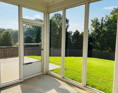 411 Timberleaf Road - Photo Thumbnail 25