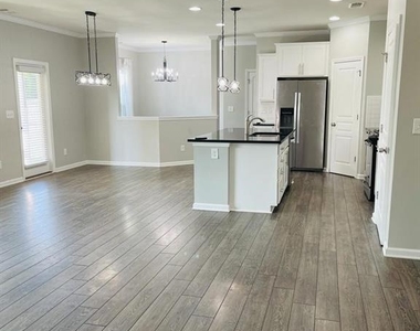 411 Timberleaf Road - Photo Thumbnail 8