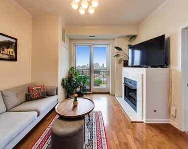828 W Grace Street - Photo Thumbnail 3