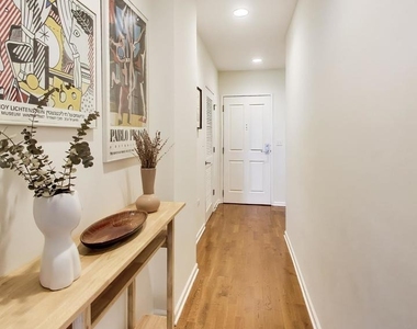 828 W Grace Street - Photo Thumbnail 2