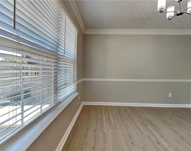 3975 Crestwater Lane - Photo Thumbnail 6