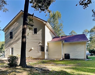 1305 Burning Bush Drive - Photo Thumbnail 16