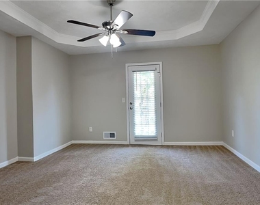 1305 Burning Bush Drive - Photo Thumbnail 6