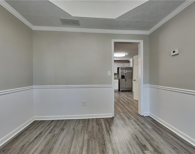 1305 Burning Bush Drive - Photo Thumbnail 5