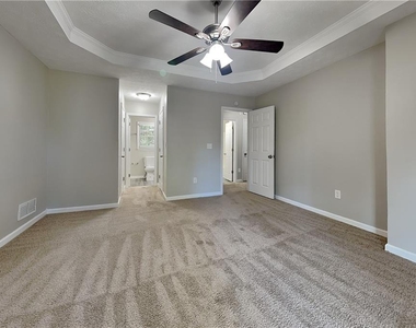 1305 Burning Bush Drive - Photo Thumbnail 7