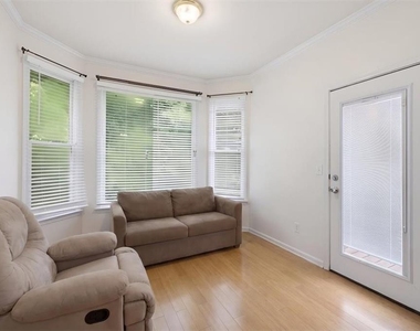 4059 Ashland Circle - Photo Thumbnail 2
