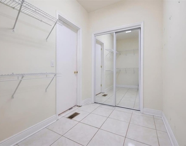 4059 Ashland Circle - Photo Thumbnail 4