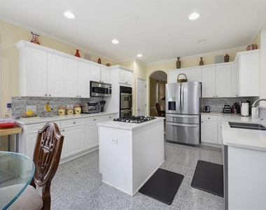 4059 Ashland Circle - Photo Thumbnail 10