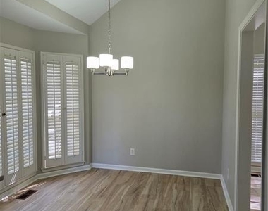 3860 Brookview Point - Photo Thumbnail 16