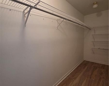 3860 Brookview Point - Photo Thumbnail 7