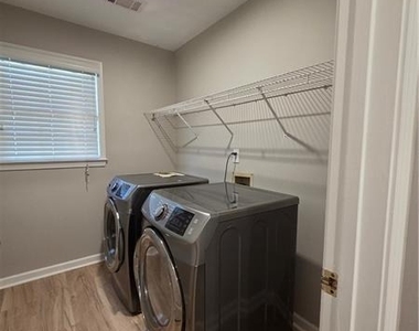 3860 Brookview Point - Photo Thumbnail 17