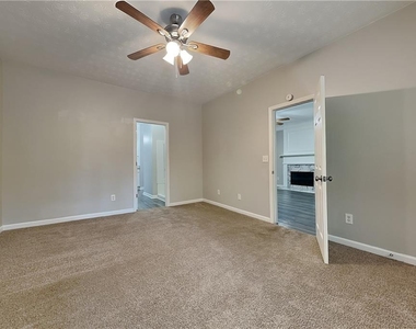 1975 Sterling Creek Court - Photo Thumbnail 8