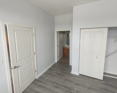 1228 W Monroe Street - Photo Thumbnail 10