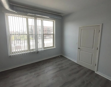 1228 W Monroe Street - Photo Thumbnail 11