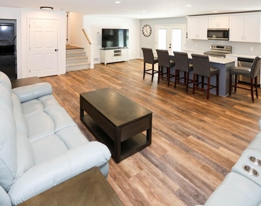 6157 Orville Drive - Photo Thumbnail 10