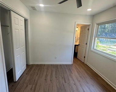 122 Jennifer Lane Sw - Photo Thumbnail 13