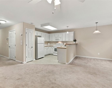 1436 Box Circle - Photo Thumbnail 8