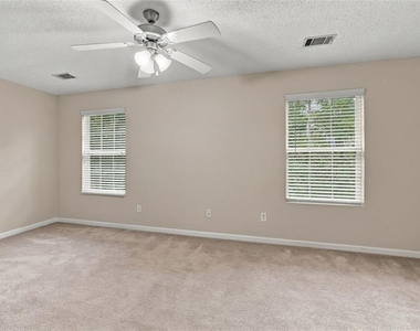 1436 Box Circle - Photo Thumbnail 25