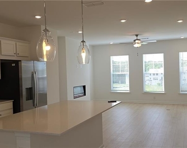 607 Rose Hill Lane - Photo Thumbnail 1