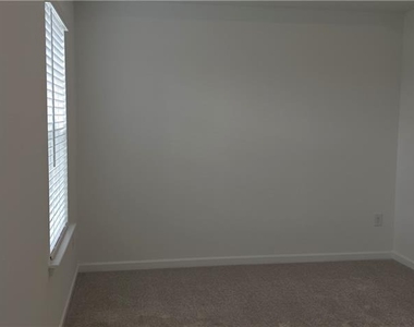 607 Rose Hill Lane - Photo Thumbnail 20