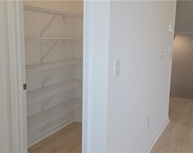 607 Rose Hill Lane - Photo Thumbnail 9