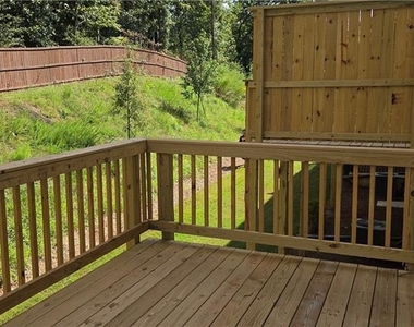 607 Rose Hill Lane - Photo Thumbnail 8
