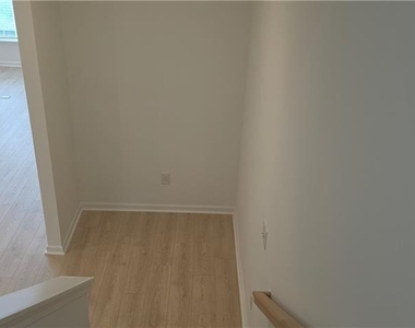 607 Rose Hill Lane - Photo Thumbnail 21