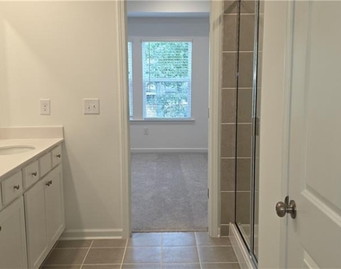 607 Rose Hill Lane - Photo Thumbnail 17