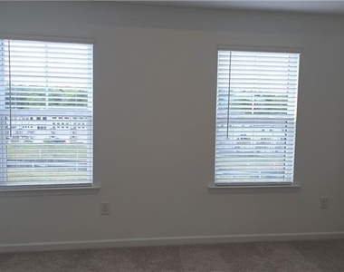 607 Rose Hill Lane - Photo Thumbnail 18