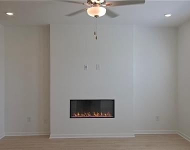 607 Rose Hill Lane - Photo Thumbnail 23