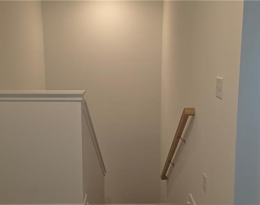 607 Rose Hill Lane - Photo Thumbnail 30