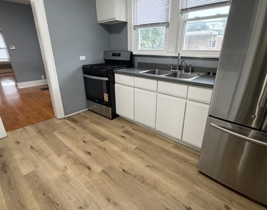 21510 Maple Street - Photo Thumbnail 14
